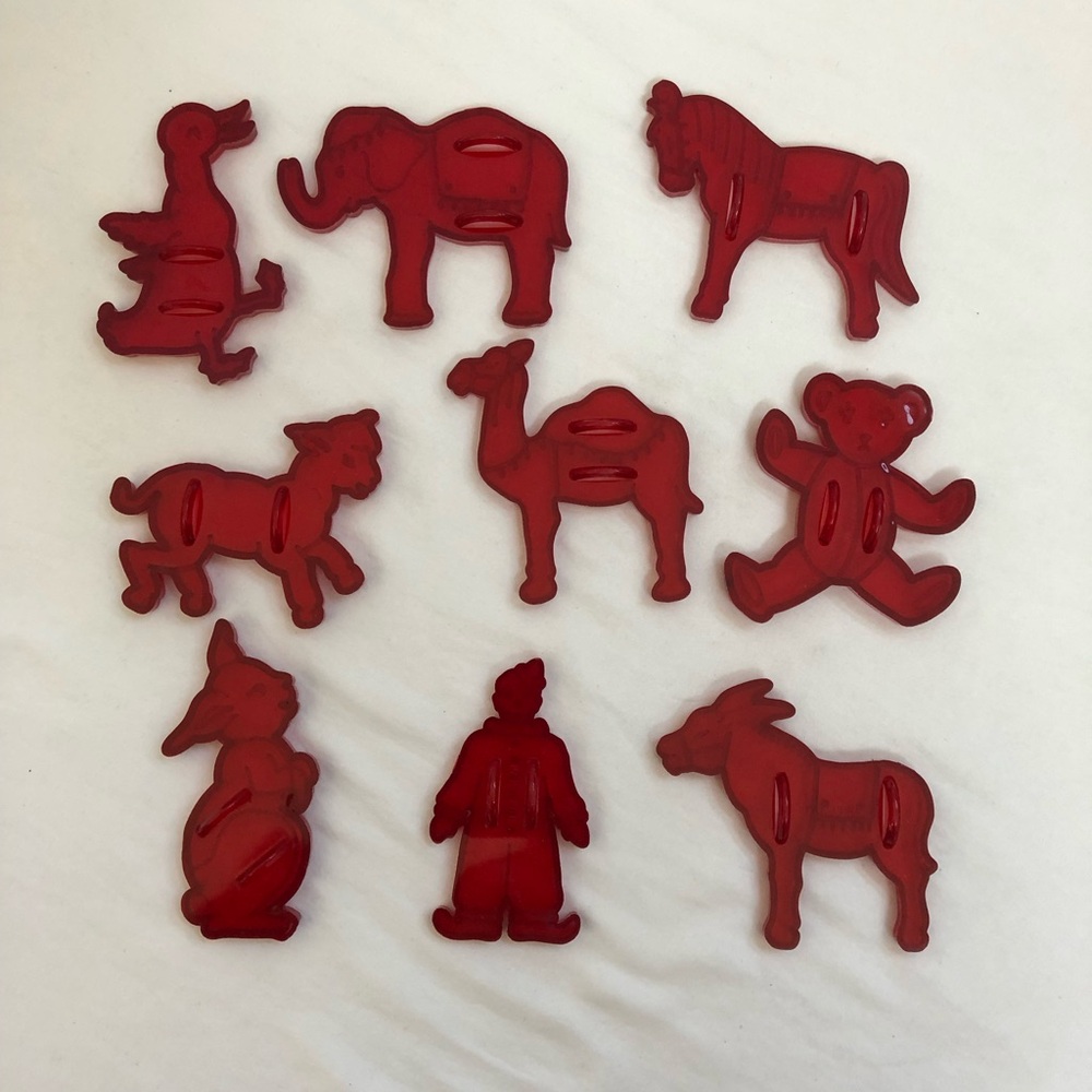 9 Cookie Cutters Red Plastic Translucent Vintage Animals Circus Pony Lamb Bear - Picture 1 of 12